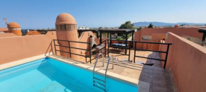 Penthouse J with private pool on the roof, sea views, 50m from the beach, WiFi